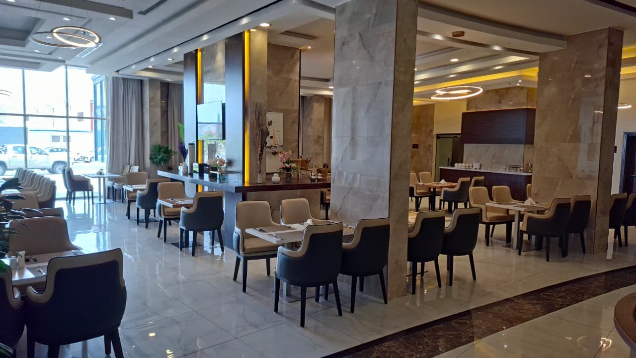 مطعم فندق المدى